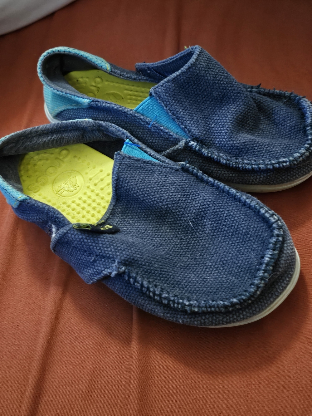 Kids CROCS Casual Slip-On Shoes - Blue with Lime Insole